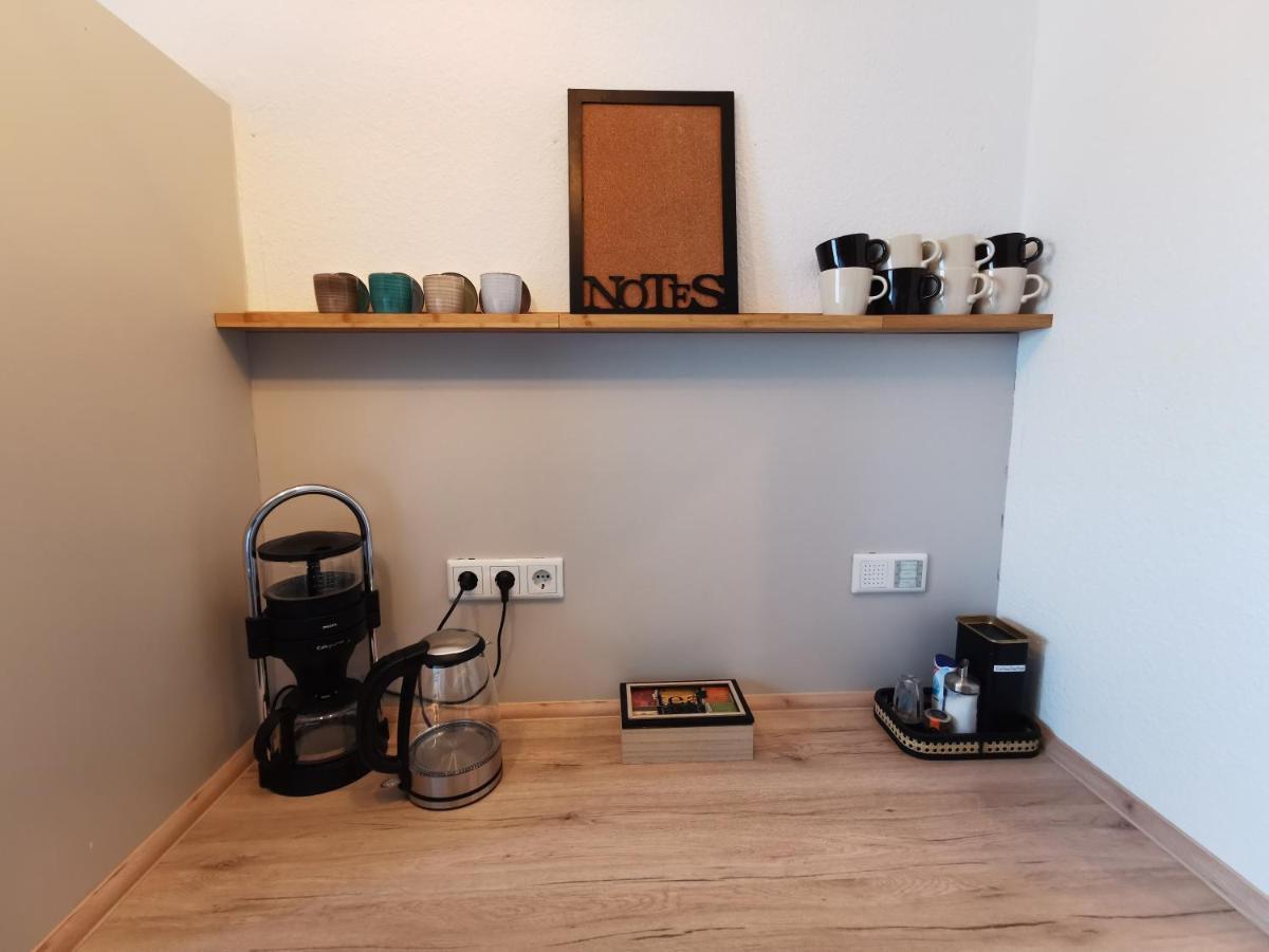 Up Wulkje21 Neu Renovierte Wohnung Mit Pkw Stellplatz Emden Eksteriør bilde